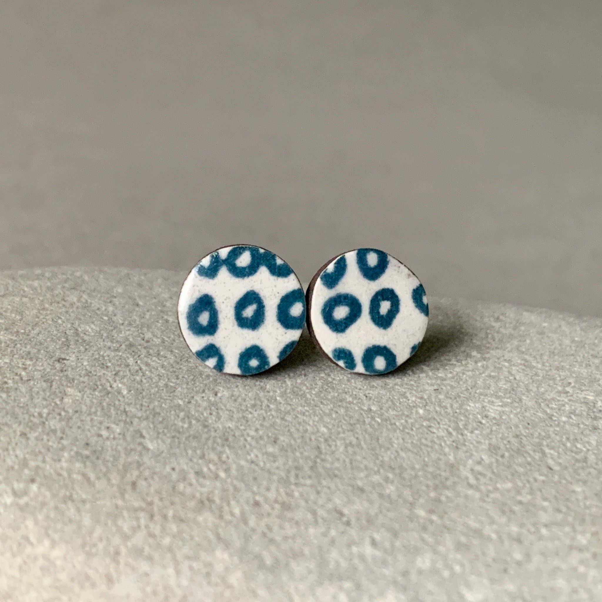 Round Loops Studs