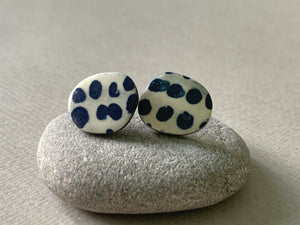 Large Pebble Studs #14